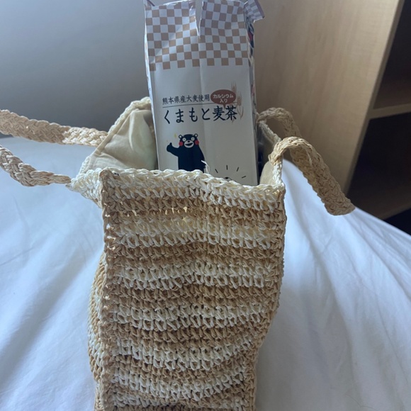 Small cube-shaped woven purse - Picture 3 of 6